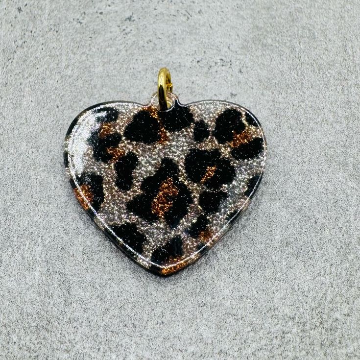 Mix & Match Leo Herz Anänger