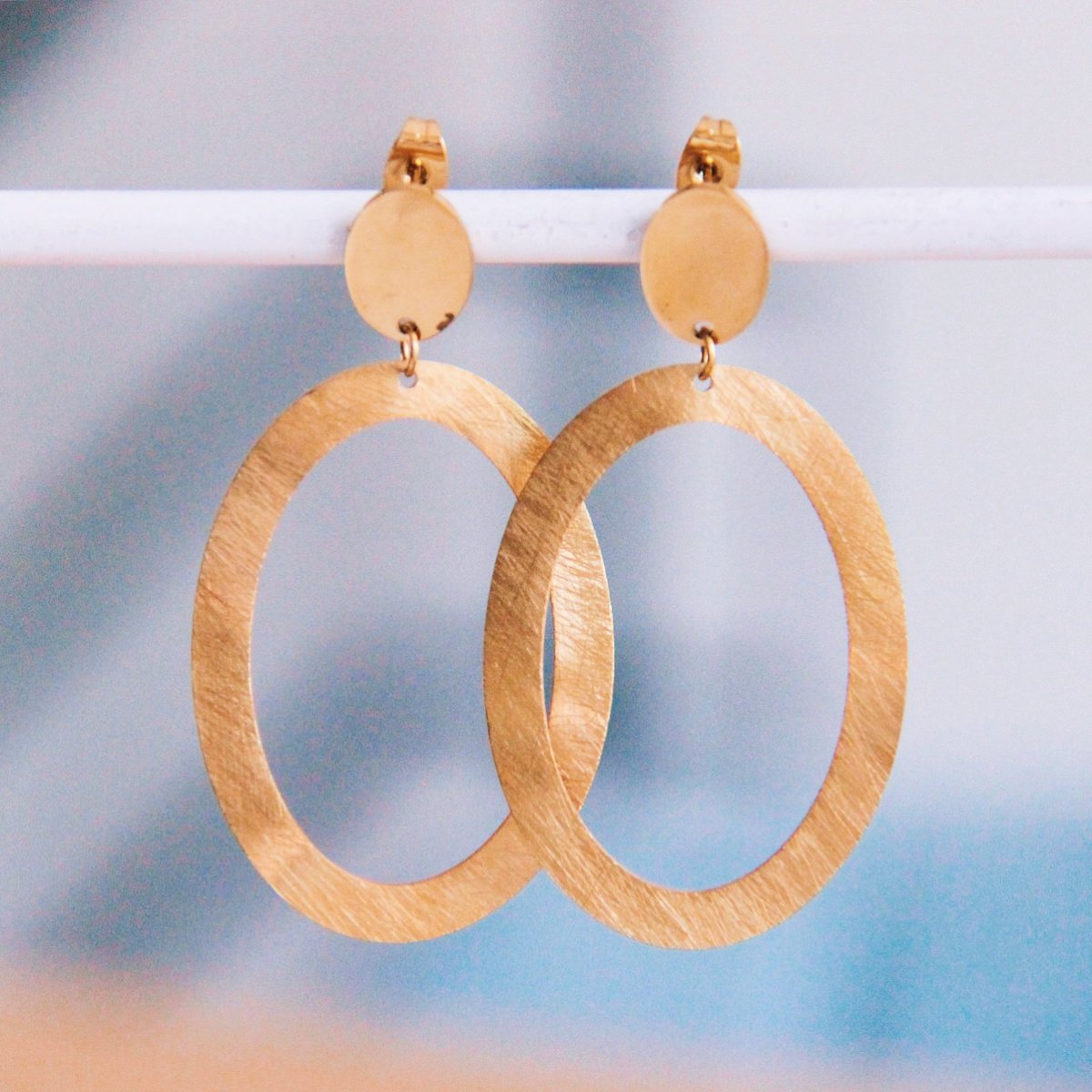 Matte Statement-Ohrringe